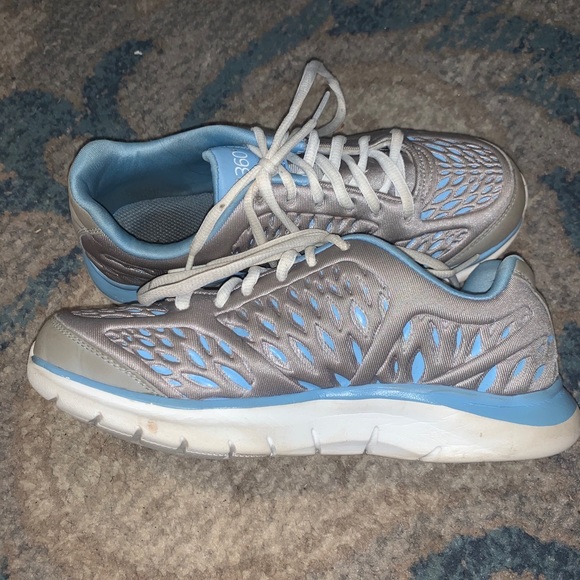 Esmoonlight Sneakers - Picture 4 of 5